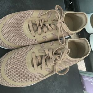 Tan Adidas BiG Boys Kid size 6 1/2